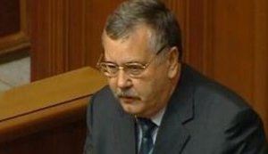 Незаконное увольнение военнослужащих экс-министром Гриценко обошлось бюджету в миллионы?