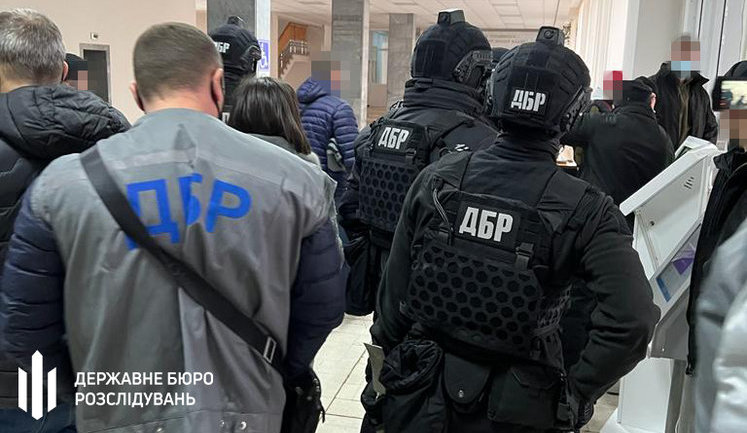 ДБР проводить обшуки у Криворізькій міськраді щодо втрати майже 700 мільйонів