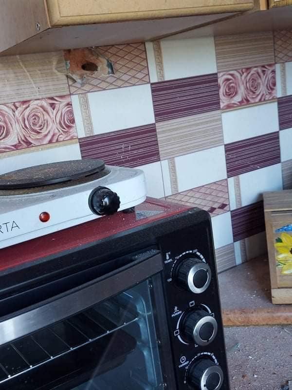 Російські окупанти обстрілюють Щастя та Врубівку: люди без комунікацій, ховаються у бомбосховищах, - голова Луганської ОДА Гайдай 05