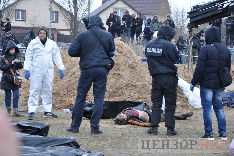 Exhumation of Ukrainians killed by occupiers began in Bucha 07