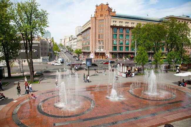 У центрі Києва запрацювало 6 фонтанів 03