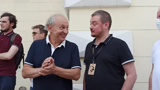 Акція Підтримай українську книгу проходить біля Мистецького Арсеналу 04