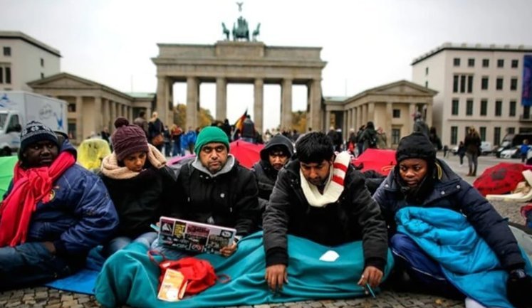 Кількість мігрантів у Євросоюзі торік досягла рекордних 64,2 мільйона осіб