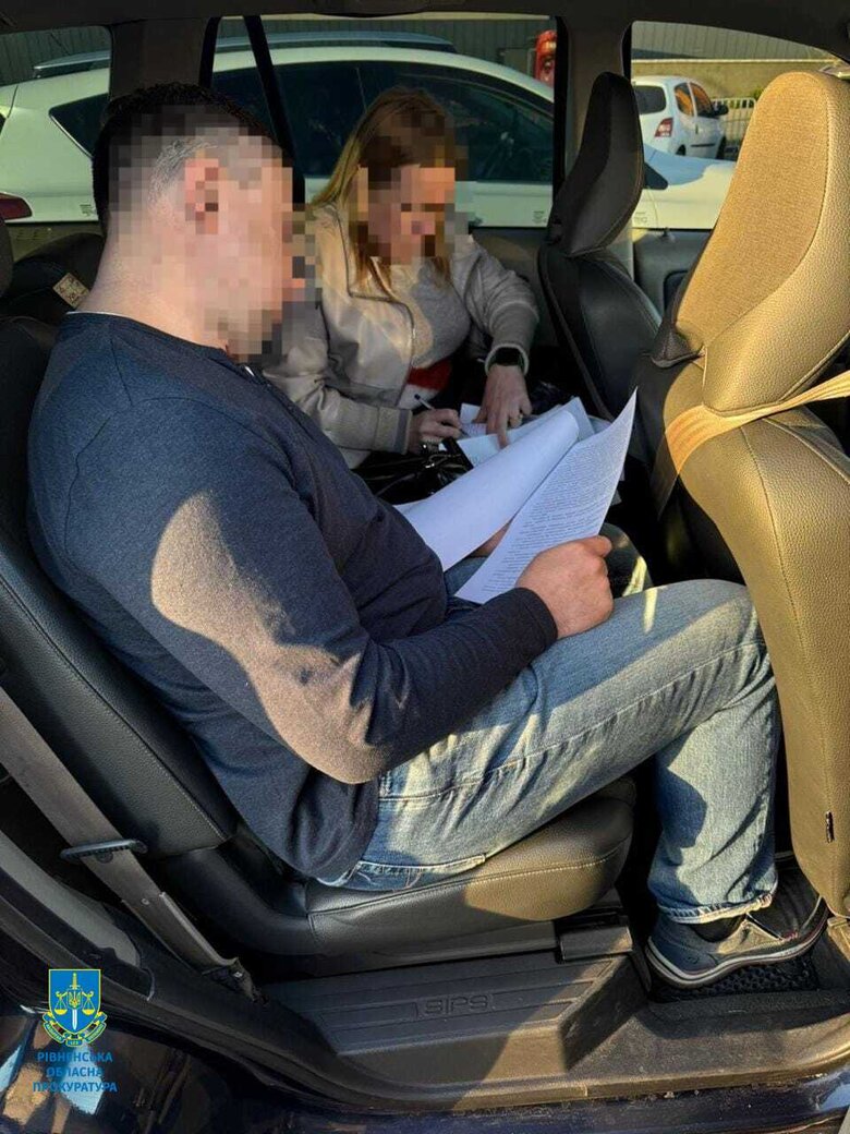 Лікарям повідомили про підозру в підробленні документів для отримання інвалідності