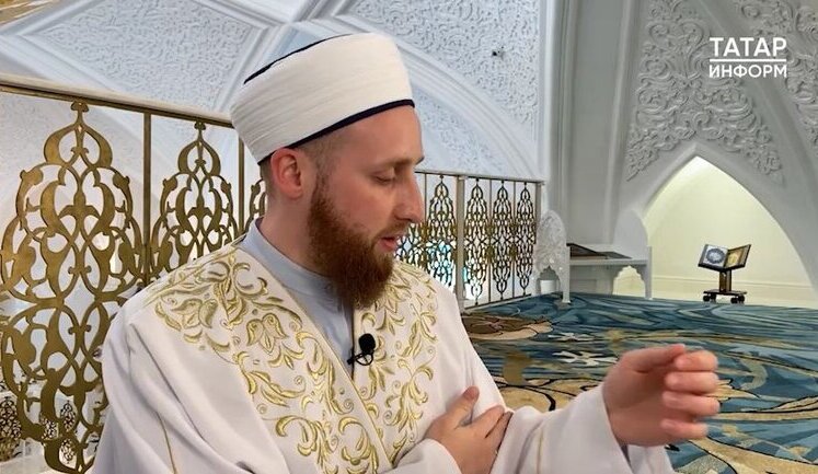 Имам мечети в Казани учит россиян правильно избивать женщину: "От локтя, маленькими ударами, чтобы не нанести увечия человеку". ВИДЕО