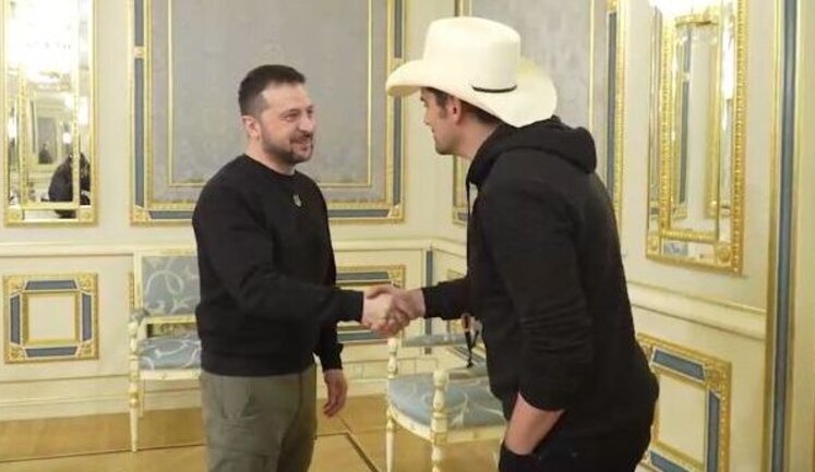 Zelensky met with bipartisan delegation of U.S. Senate to discuss further steps to help Ukraine. VIDEO