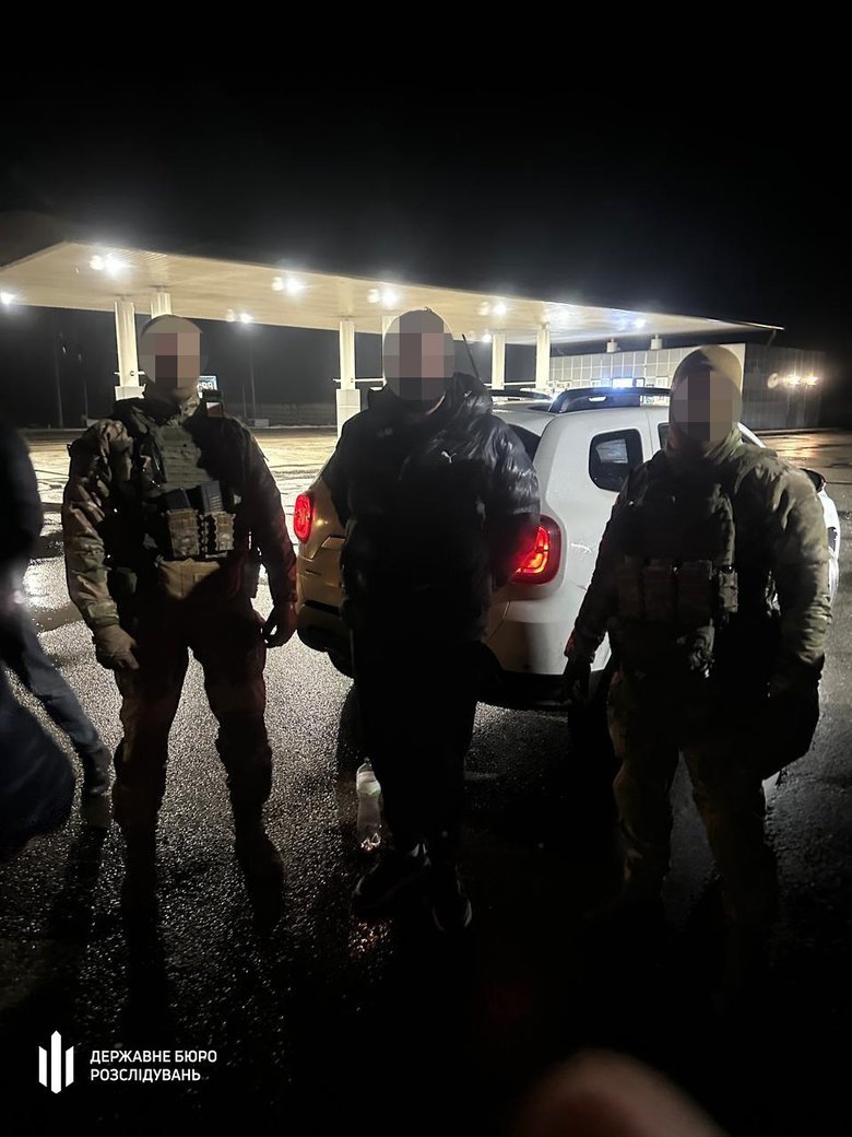 На Дніпропетровщині ДБР затримало військового у схемі зі СЗЧ