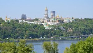 Власти Киева разрешили построить еще одну жилую высотку неподалеку от Лавры