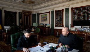 Зеленский заслушал Умерова по вопросу помощи Ближнему Востоку