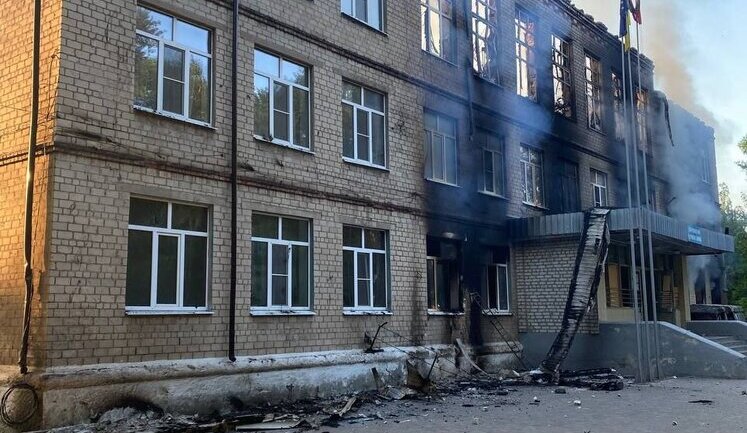 В результате полномасштабной агрессии России в Украине повреждено 2116 учебных заведений, из них 216 полностью уничтожены