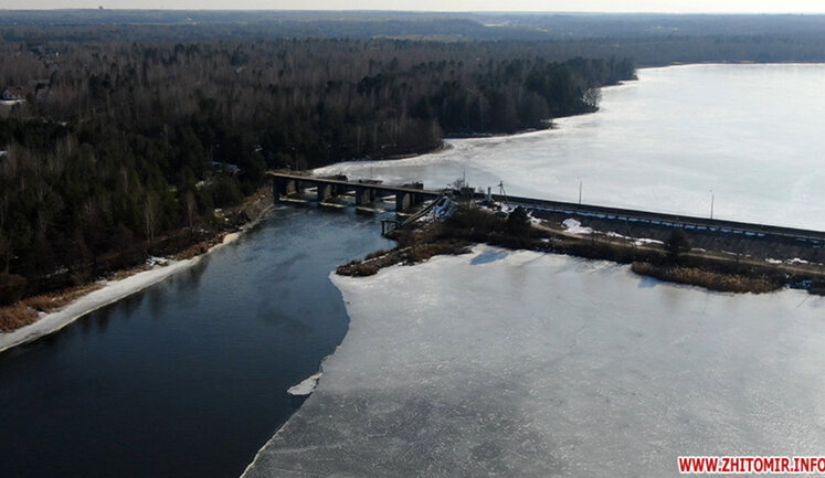На початку вторгнення військові попросили спустити водосховище, щоб затопити техніку рф. Але після Житомир отримав справу на 200 млн за заподіяння шкоди екології, - мер Сухомлин