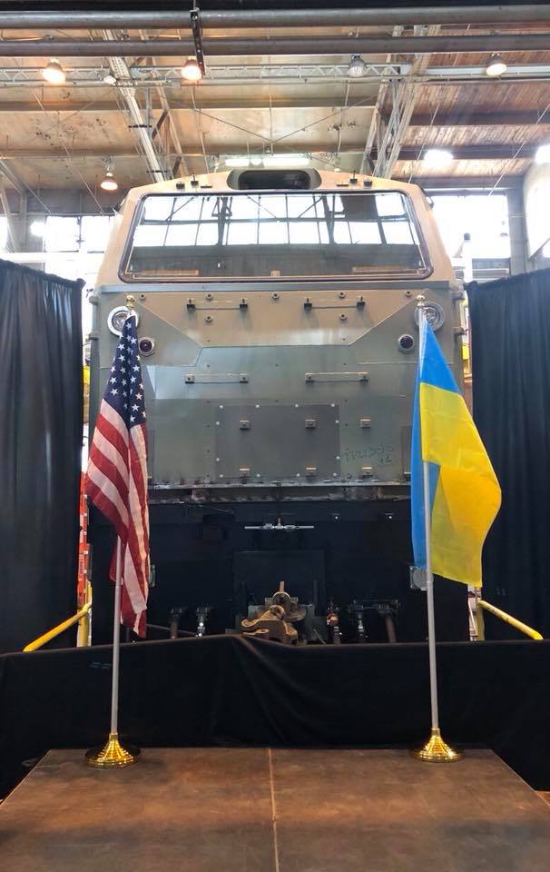 General Electric показала первый локомотив для Украины 01