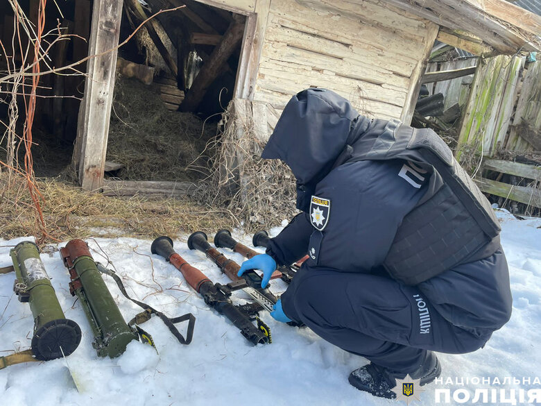 Схрон зброї та боєприпасів знайшли на Чернігівщині