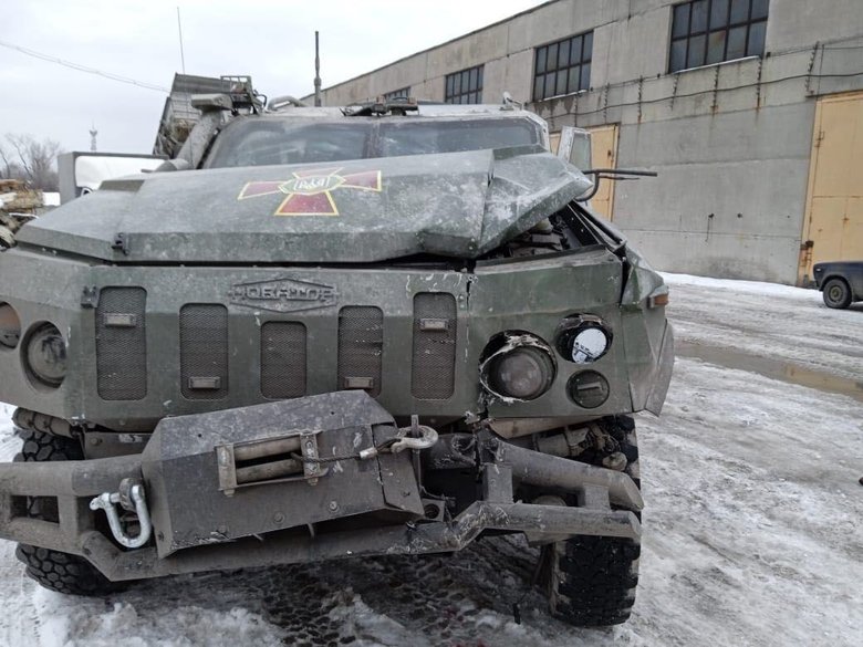 Броньовані автомобілі Новатор пройшли випробування під час війни та зберегли життя екіпажу, - фотодокази 01