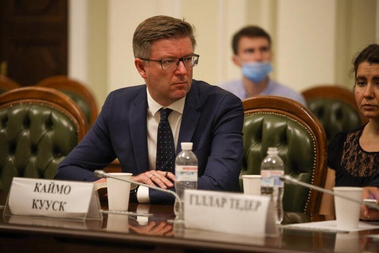 Посол Естонії Каймо Кууск: Ми були надзвичайно щасливі, коли ви збили ракету Кинджал над Києвом. Це був прямо рок-н-рольний момент! 06 Посол Естонії Каймо Кууск: Ми були надзвичайно щасливі, коли ви збили ракету Кинджал над Києвом. Це був прямо рок-н-рольний момент! 06