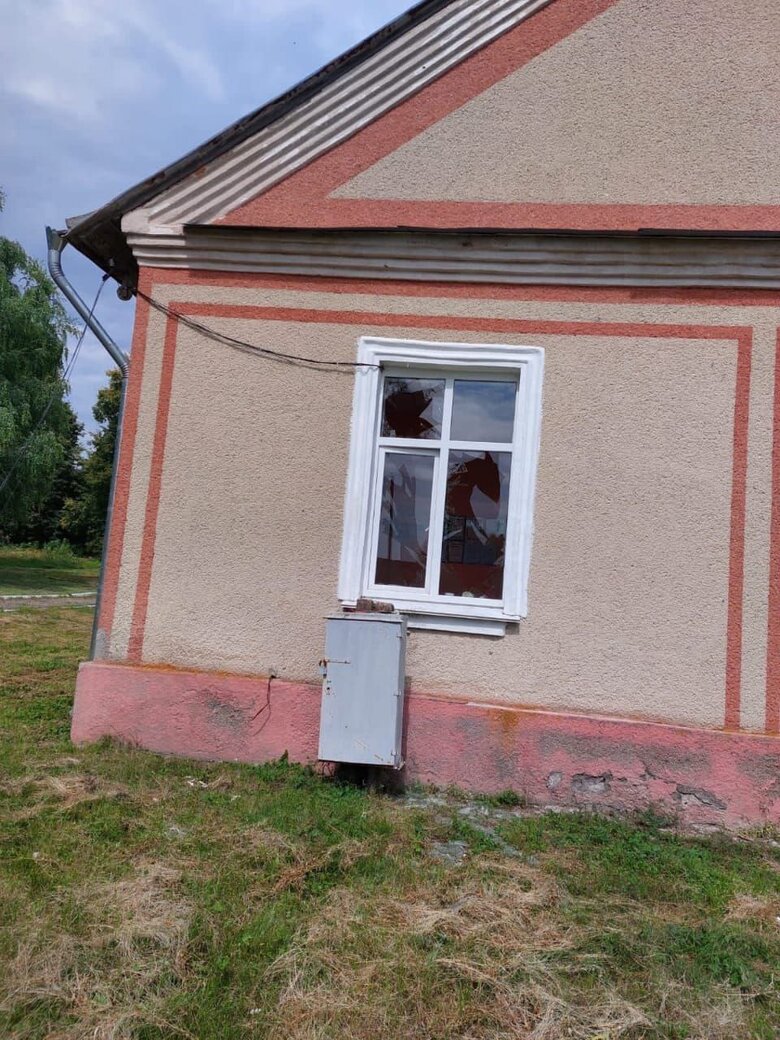 17 прилетов: россияне обстреляли село в Сумской области, - Живицкий 02