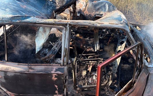 РФ FPV-дроном вдарила по цивільному авто на Донеччині: двоє загиблих. ФОТО