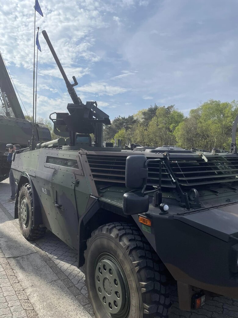 Зеленський оглянув нові комплекси ЗРК Patriot, які передадуть Україні Нідерланди 04