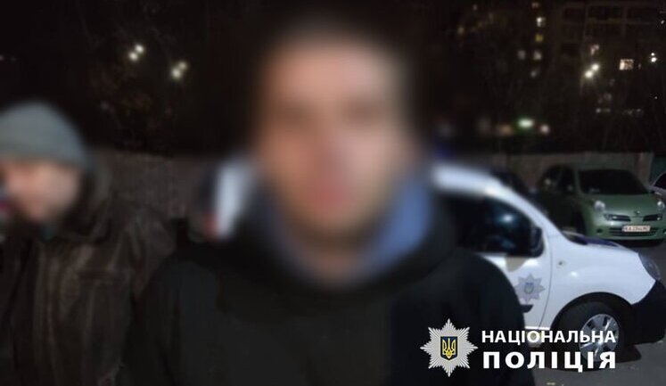 Запустив феєрверк у Святошинському районі Києва: Поліція затримала 23-річного молодика. ФОТОрепортаж