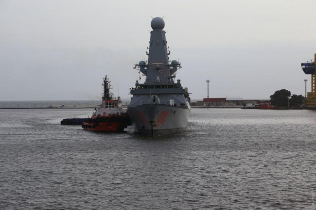 В порт Одессы зашел эсминец Королевских ВМС Великобритании Dragon 01
