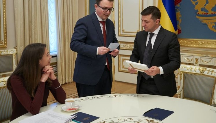 Зеленский хочет создать для крымчан "город-сад" при въезде на материковую Украину
