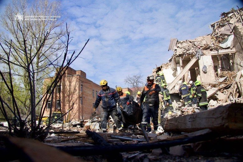 Массированная атака РФ на Днепр: 5 погибших и десятки раненых