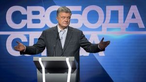 Порошенко уволил скандального замглавы Службы внешней разведки Семочко