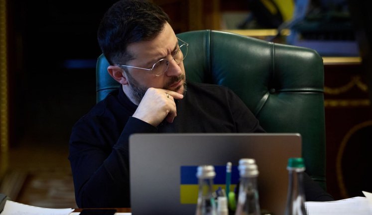 Зеленський обговорив із Макроном, Стармером і Мерцом "мирний план" США: Працюємо над документом