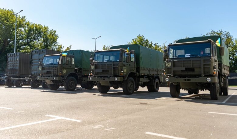 Военные на восточном фронте получат грузовики DAF, БПЛА Валькирия и Посейдон 02