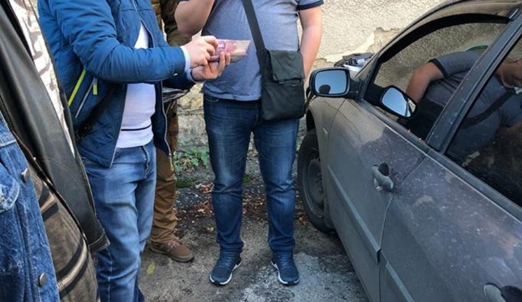 Задержанным при получении взятки в 200 тыс грн оказался экс-командир батальона "Харьков-1" Янголенко