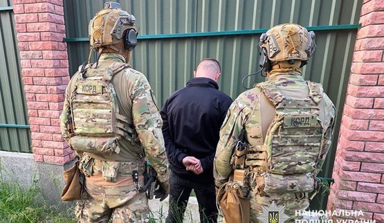 У Хмельницькому затримали хлопця за пограбування військового
