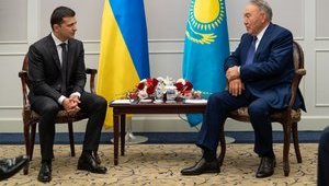 Зеленский встретился с Назарбаевым в Японии: обсудили вопрос оккупации Крыма и войну на Донбассе. ФОТО