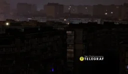 Весь лівий берег Київа у темряві. На правому – теж перебої зі світлом.