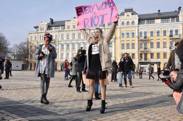 Police detains attackers of feminist rally held in downtown Kyiv 12 Police detains attackers of feminist rally held in downtown Kyiv 12