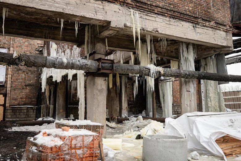 Понад 60 дипломатів відвідали пошкоджену Дарницьку ТЕЦ