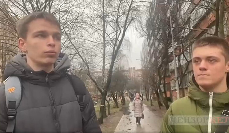 "There were lot of children, they were handed over to us over fence," schoolchildren told how they provided first aid to victims in Brovary.. VIDEO