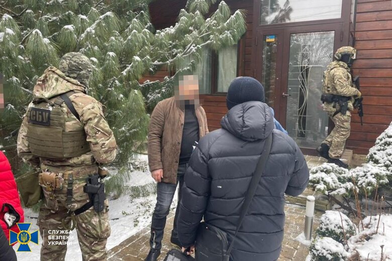 Разоблачили дельца, поставлявшего в РФ комплектующие для военных подлодок, - СБУ 03