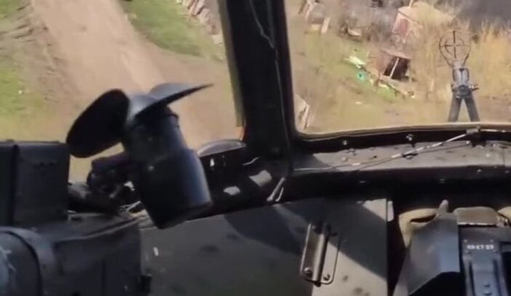 Pilots of Mi-8MTV and Mi-8MTV-5 helicopters strike occupiers’ positions with unguided aerial rockets. VIDEO