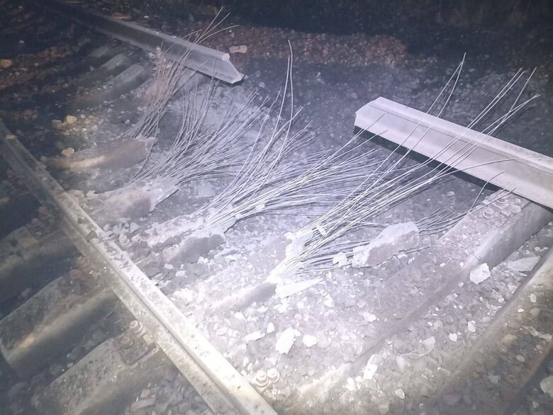 В Брянской области РФ взорвали железнодорожный путь, ведущий в Беларусь 01 В Брянской области РФ взорвали железнодорожный путь, ведущий в Беларусь 01