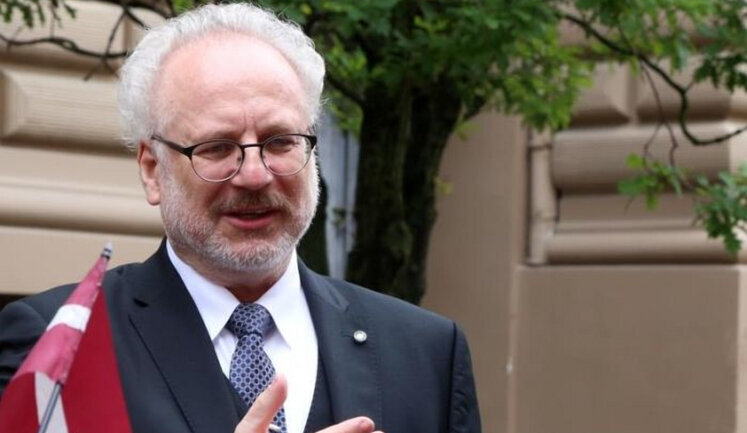 Президент Латвії схвалив позбавлення громадянства за підтримку військової агресії росіян в Україні