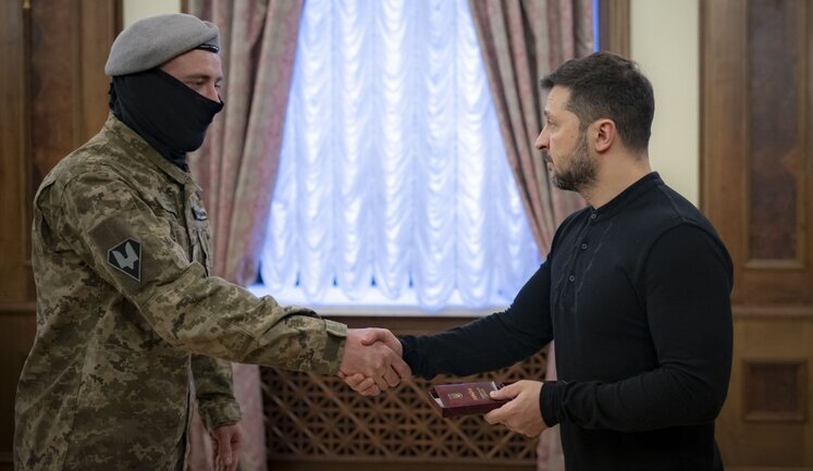 Зеленський відзначив нагородами бійців, які взяли в полон перших солдатів із Північної Кореї. ФОТОрепортаж