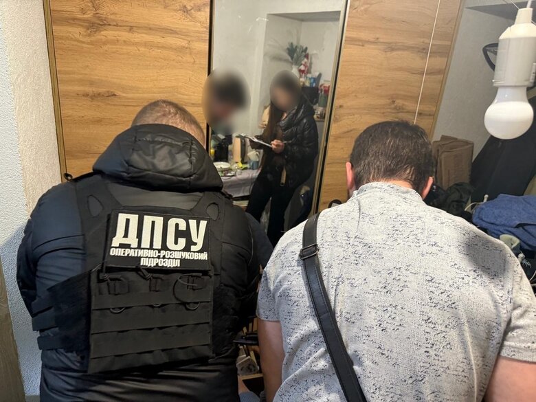 На Львівщині ліквідовано канал незаконного переправлення осіб через кордон