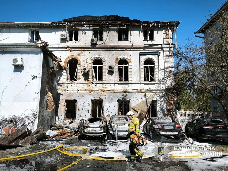РФ вдарила по Чернігову шахедом 5 травня