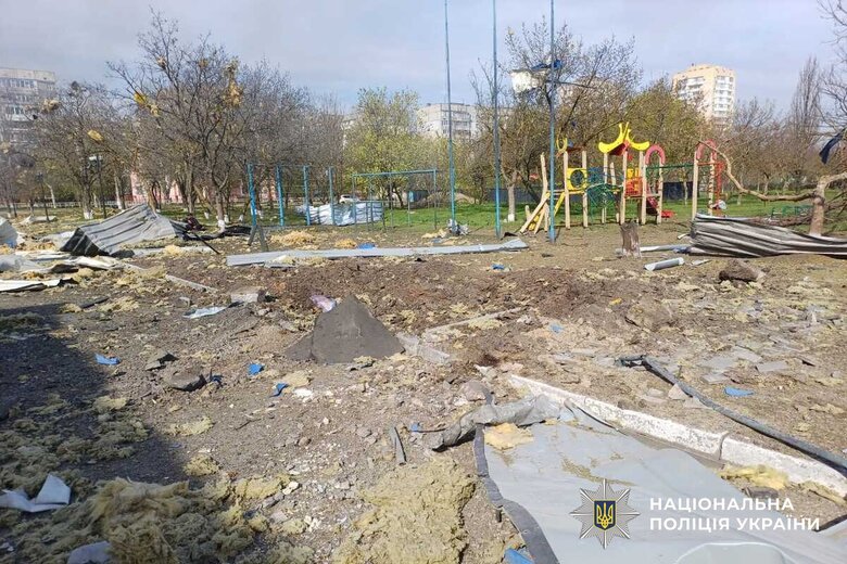 Наслідки обстрілу Херсону 16 квітня 2025 року