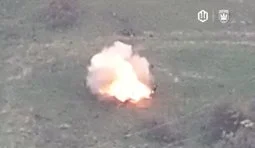 Операторы дронов Птахи Мадяра ликвидировали двух оккупантов, которые двигались по открытой местности