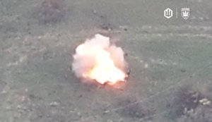 Загальні бойові втрати РФ від початку війни - близько 1 220 000 осіб (+1060 за добу), 11 541 танк, 35 973 артсистеми, 23 892 бойові броньовані машини. ІНФОГРАФІКА