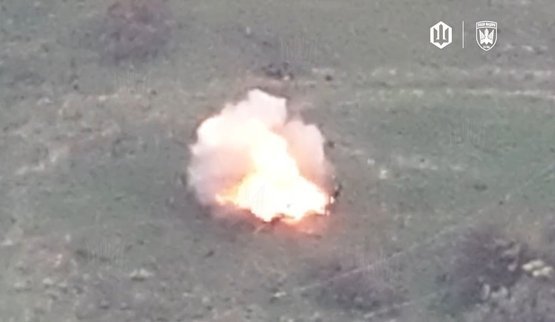 Операторы дронов Птахи Мадяра ликвидировали двух оккупантов, которые двигались по открытой местности