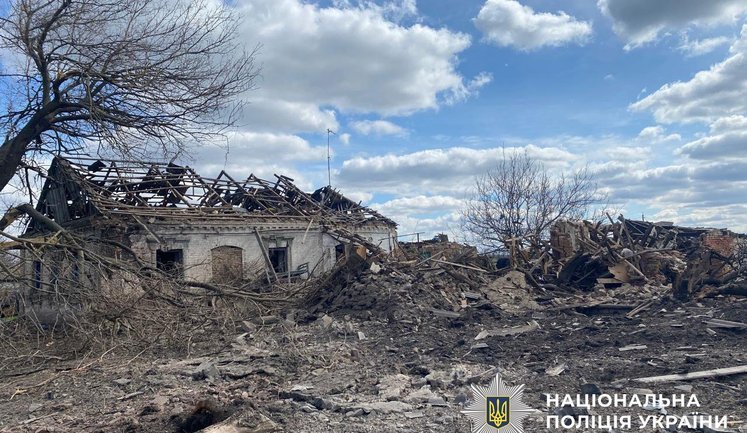 Российские захватчики ранили 12 жителей Донетчины, также повреждены дома и автомобили