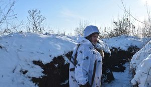 Украинский воин получил ранение в результате действий войск РФ на Донбассе. За сутки зафиксировано 10 обстрелов, - штаб ООС