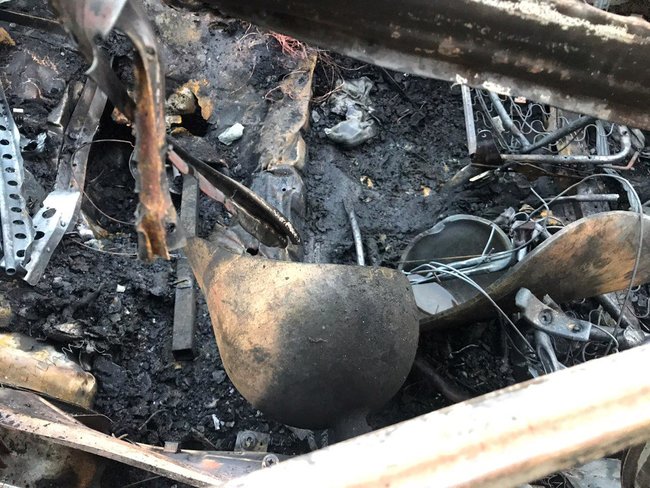 В центре Бердянска взорвался автомобиль: взрывной волной выбило стекла в домах 08